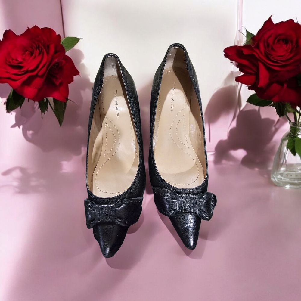 Black Women's Shoes with Bow Detail